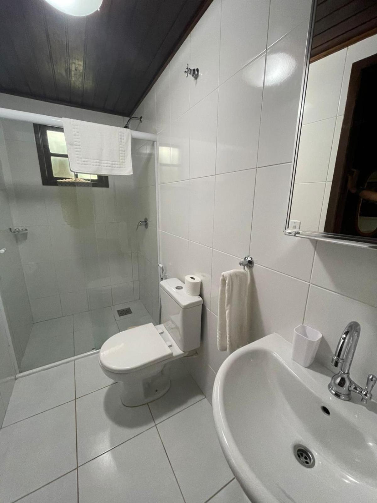 Aratinga Inn Vila do Abraao Ngoại thất bức ảnh